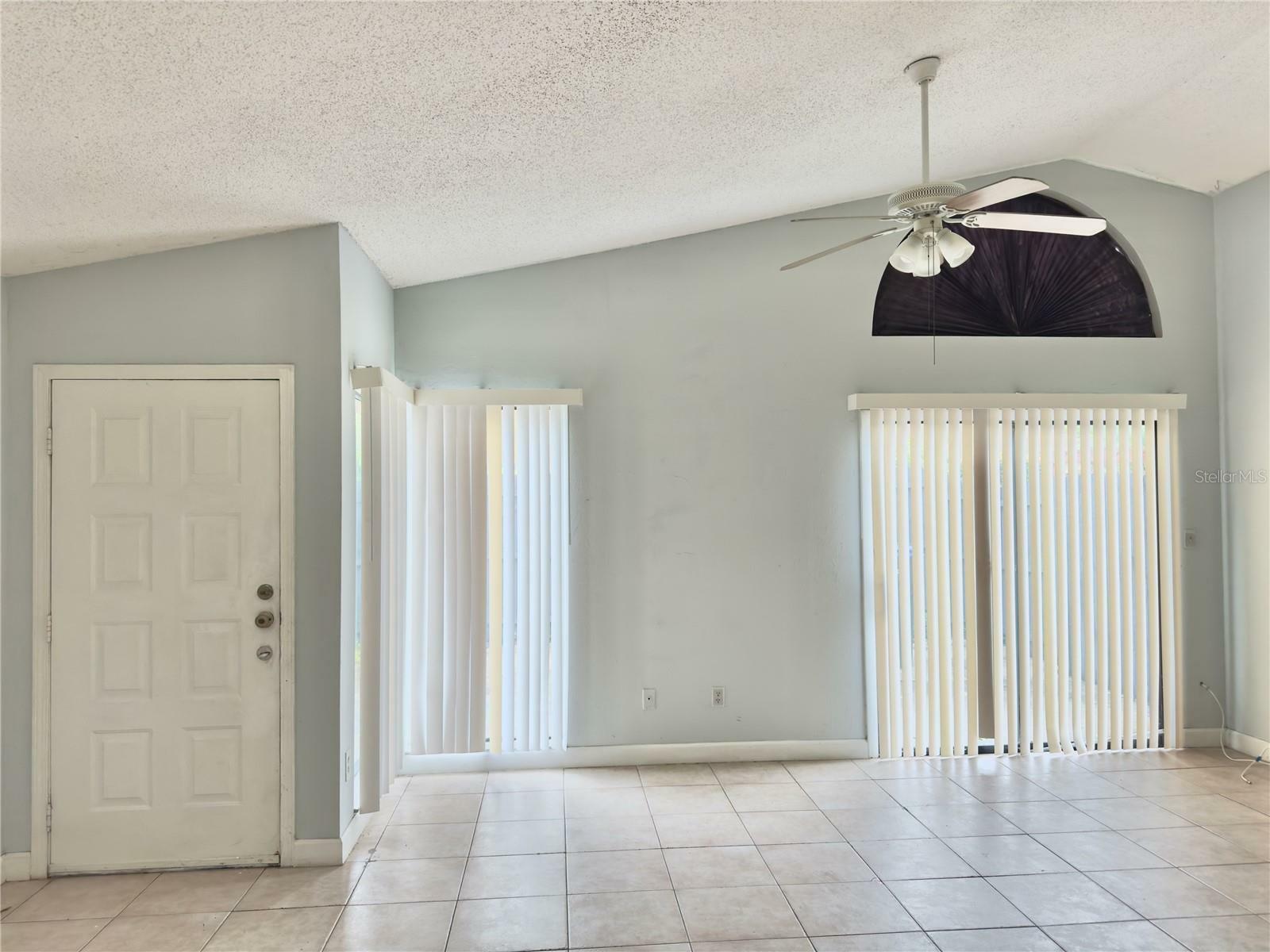 Property Photo:  626 Golden Sunshine Circle  FL 32807 