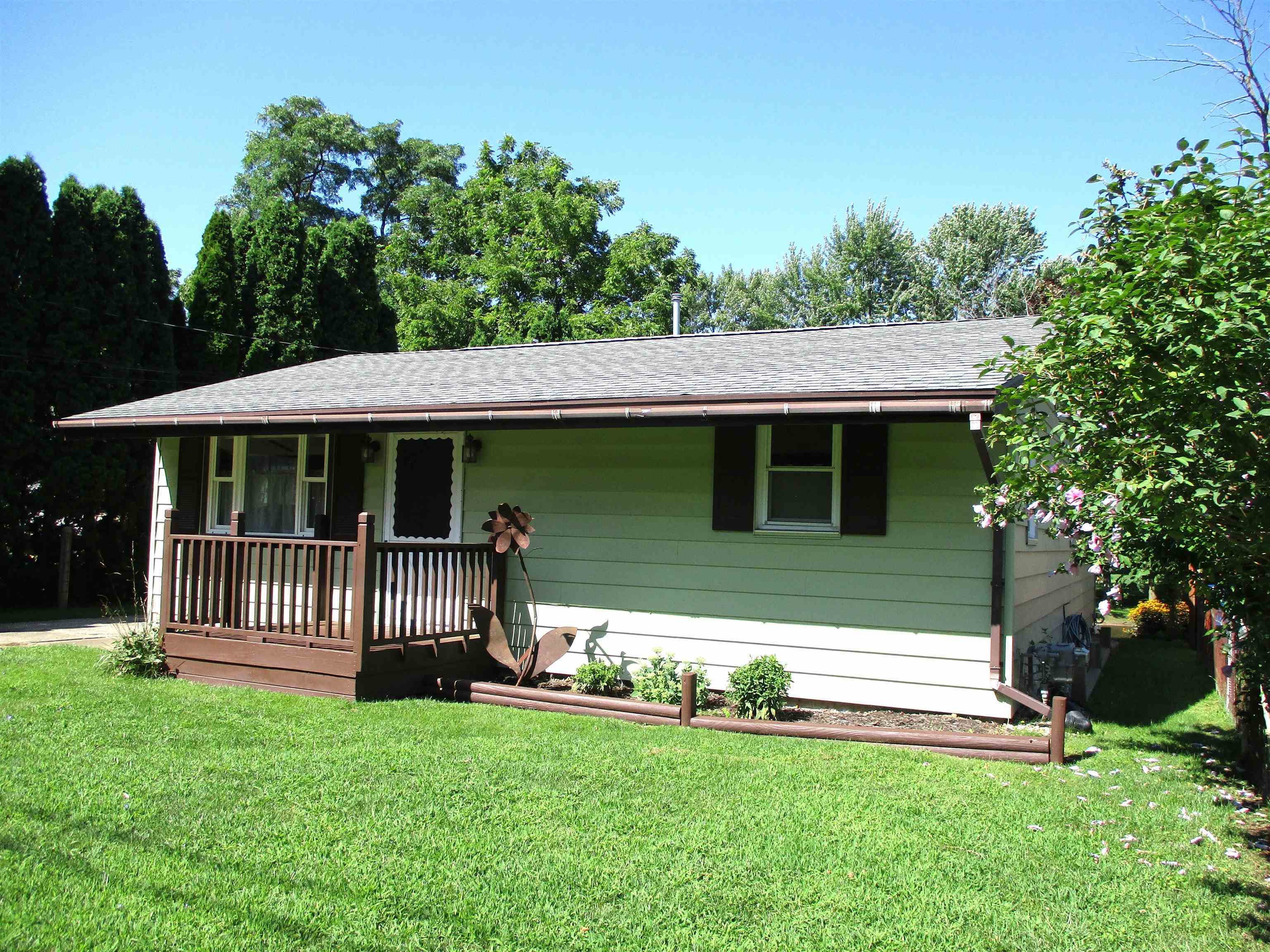 Property Photo:  507 Brady  MI 48817 