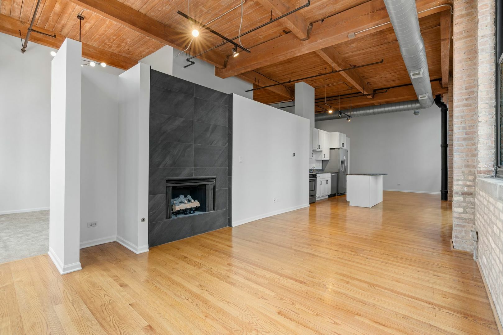 Property Photo:  215 N Aberdeen Street 604B  IL 60607 