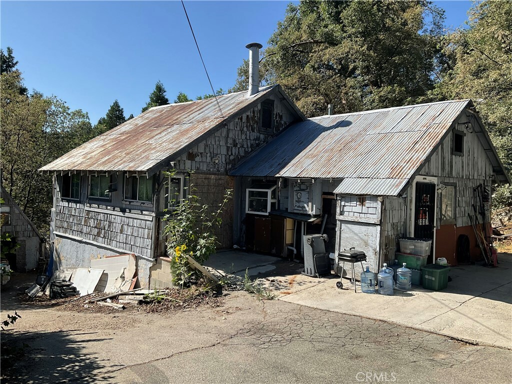 Property Photo:  26196 Hwy 189  CA 92391 