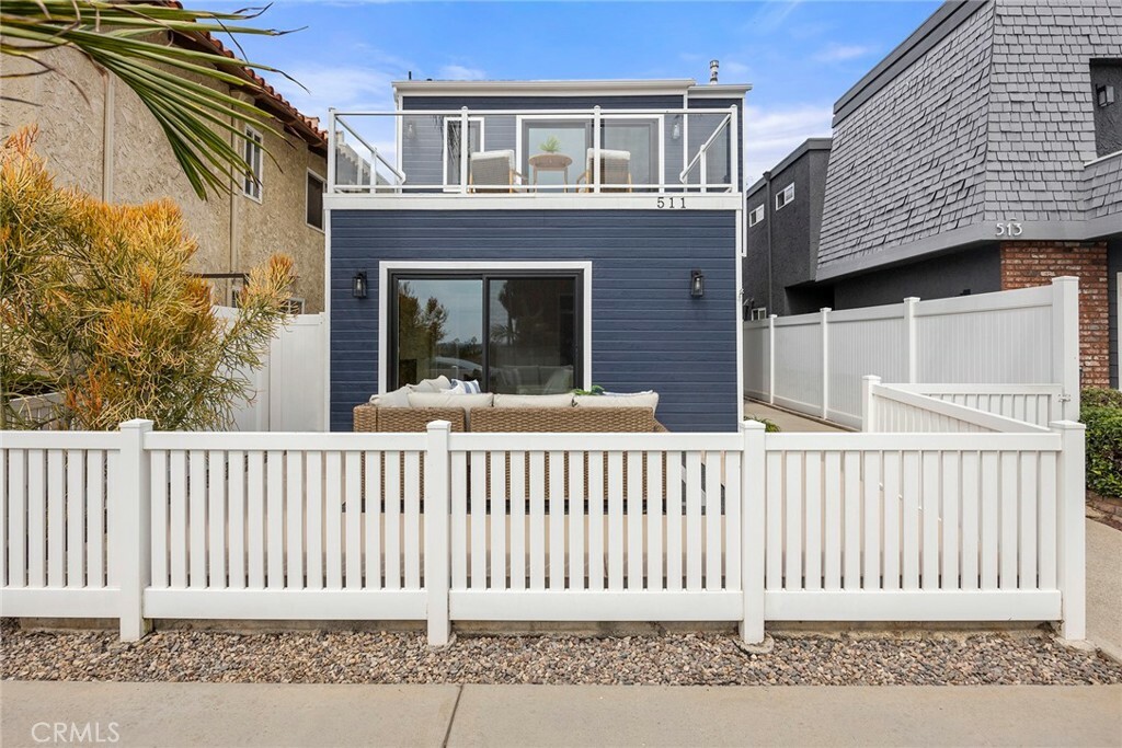 Property Photo:  511 Delaware Street  CA 92648 