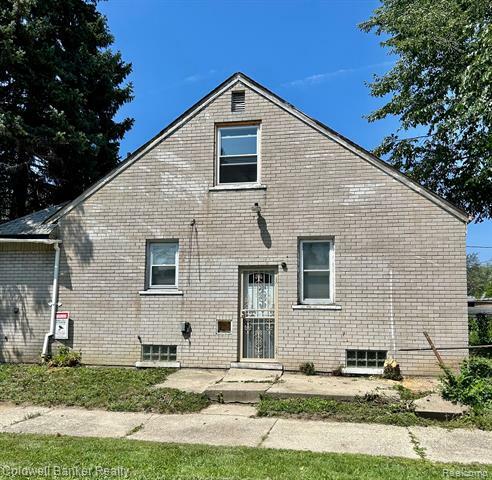 Property Photo:  9900 Carlin Street  MI 48227 