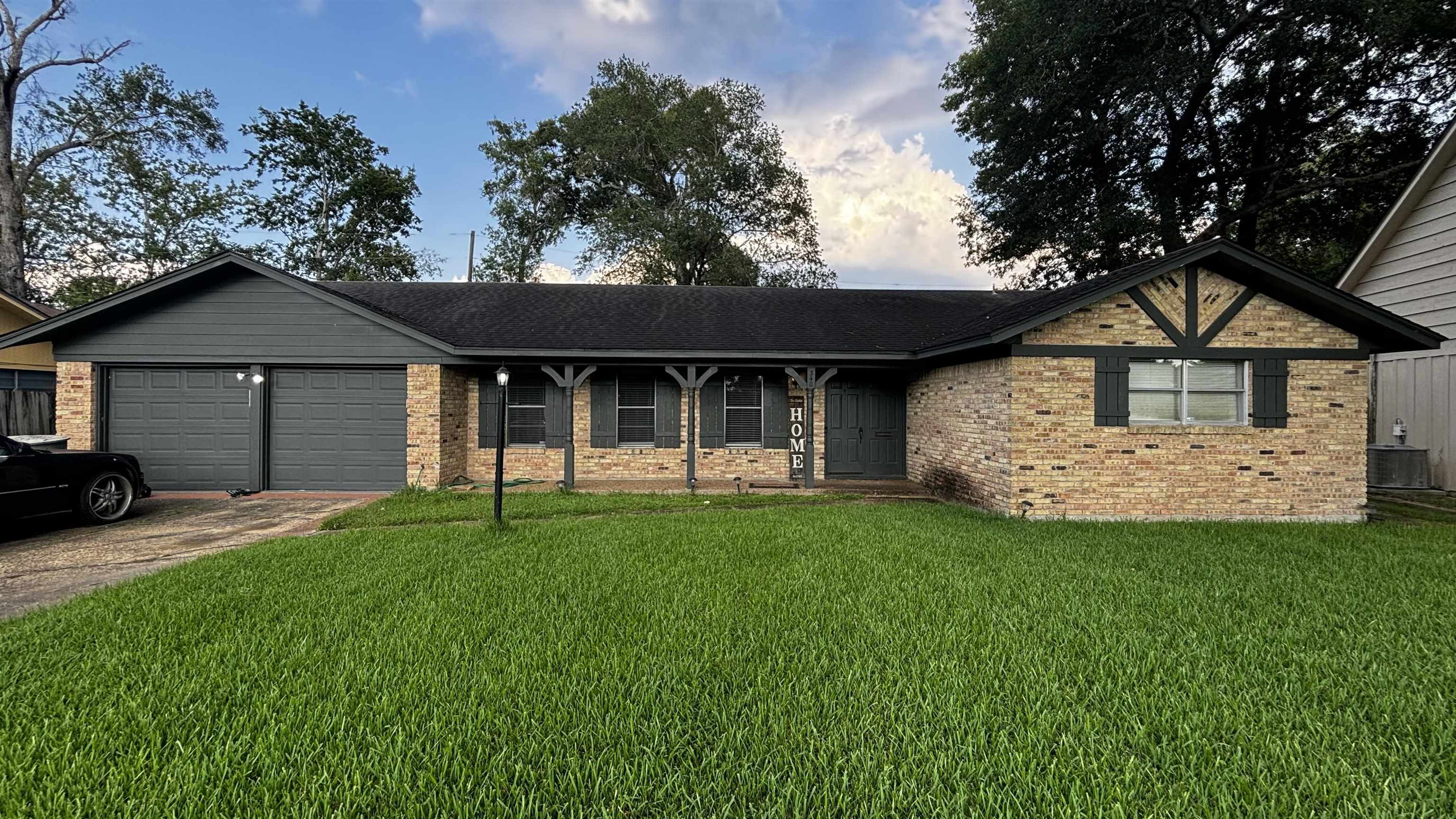 Property Photo:  340 Maxwell Dr.  TX 77707 