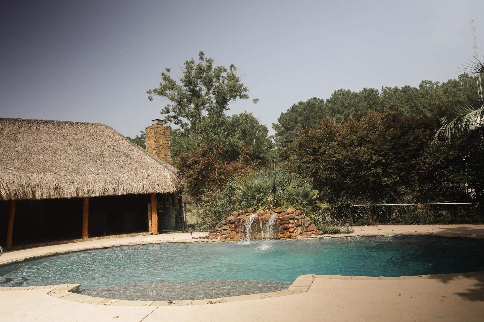 Property Photo:  5200 N Fm 105  TX 77662 