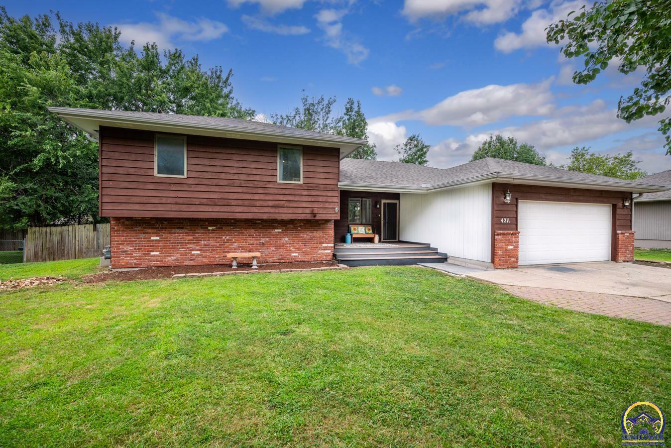 Property Photo: 4211 SE Minnesota Ave KS 66609