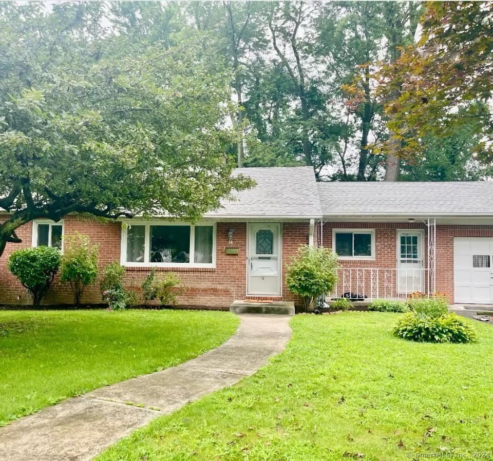 Property Photo:  16 Beverly Road  CT 06109 