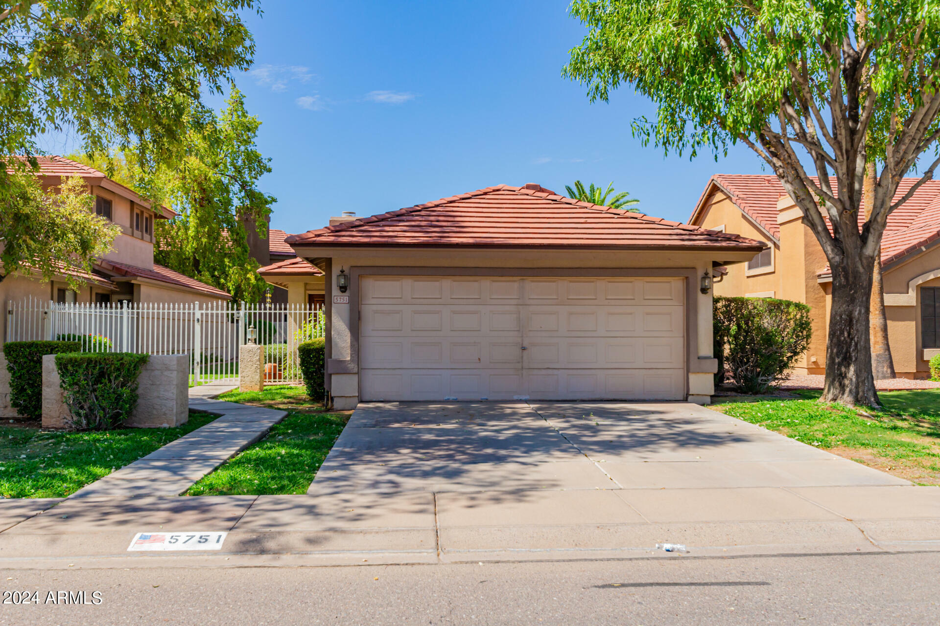 Property Photo:  5751 W Drake Court  AZ 85226 