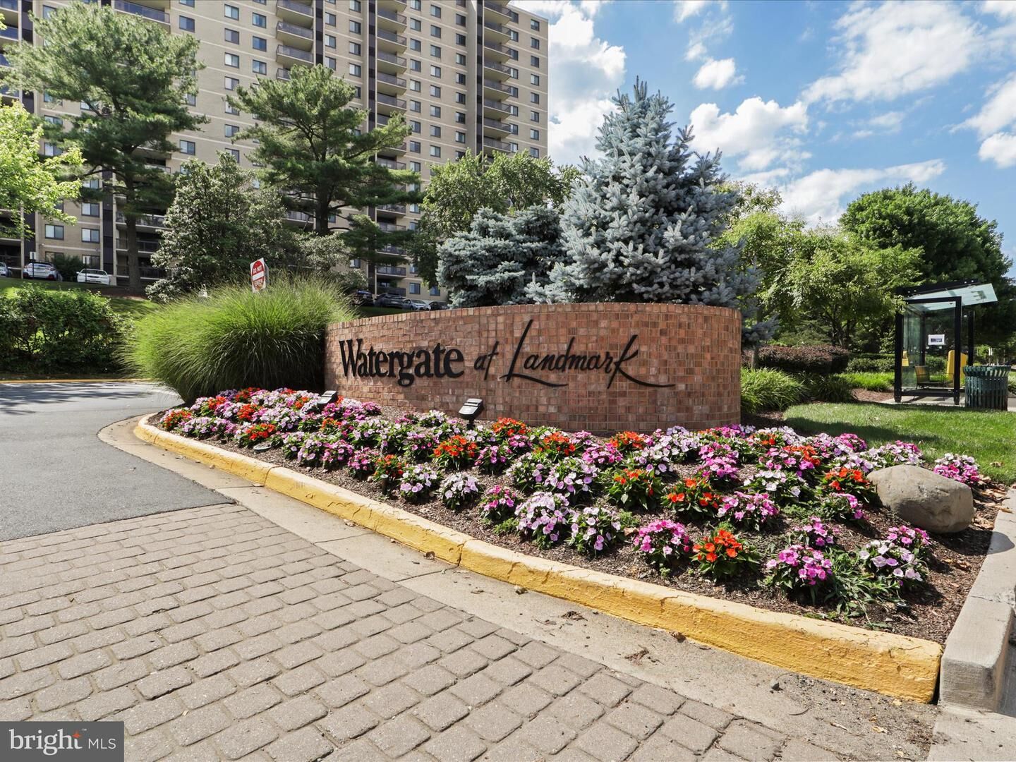 Property Photo:  205 Yoakum Parkway 301  VA 22304 