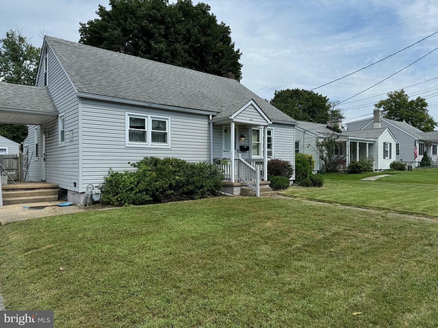 Property Photo:  121 Lindale Avenue  NJ 08094 