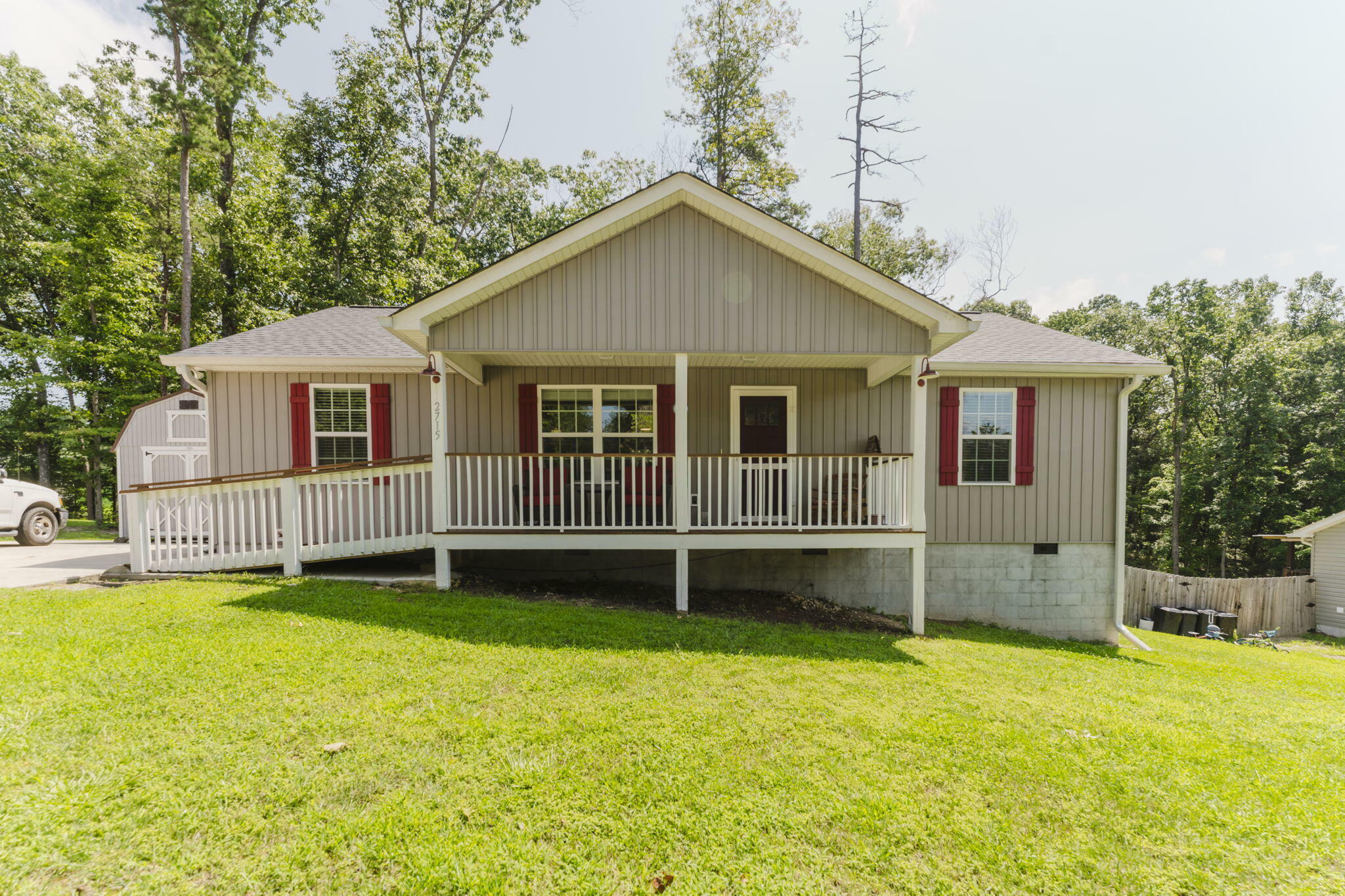 Property Photo:  2715 Quarles Rd  GA 30740 