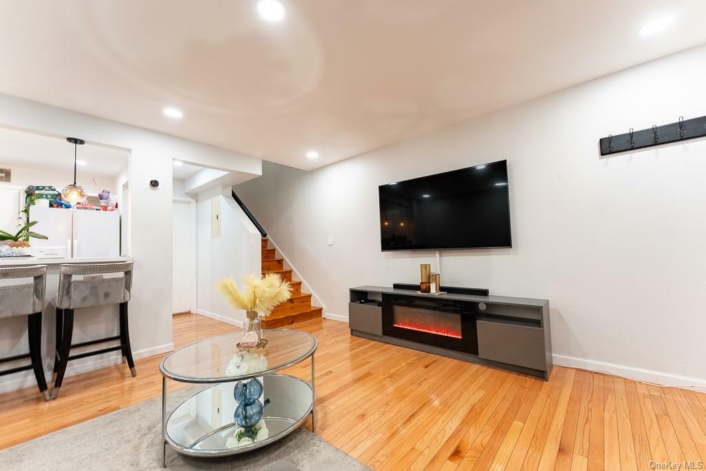 Property Photo:  151 Sunset Boulevard 10151  NY 10473 