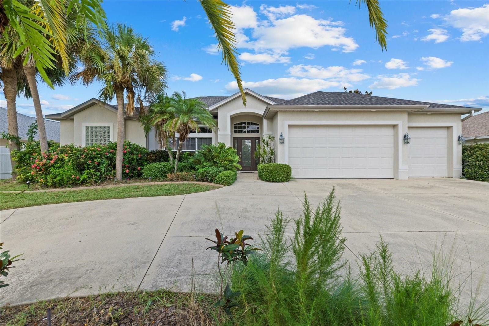 Property Photo:  974 Rotonda Circle  FL 33947 