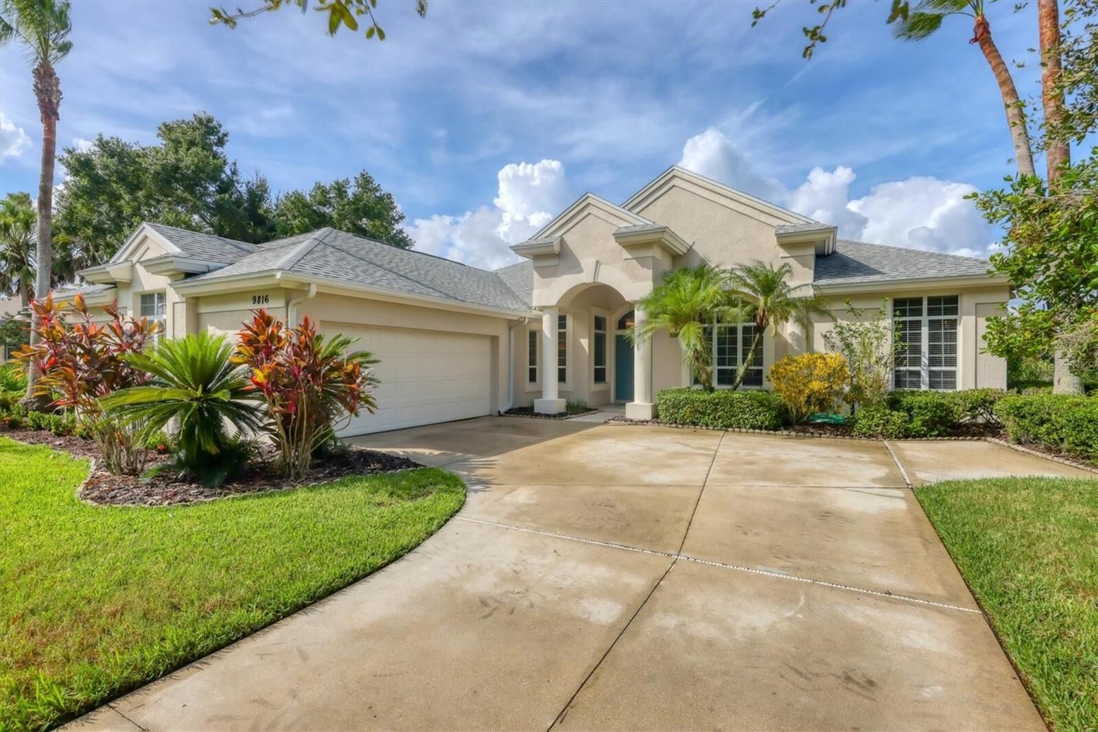 Property Photo:  9816 Sweetwater Avenue  FL 34202 