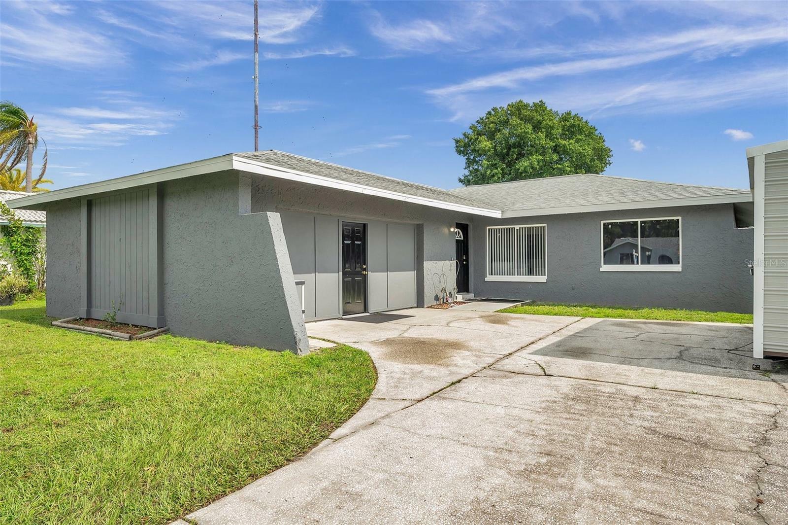 Property Photo: 9156 85th Avenue FL 33777