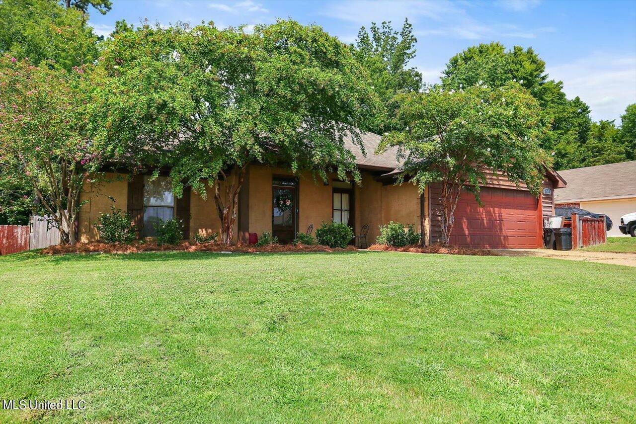 Property Photo:  300 Briars Bend  MS 39042 