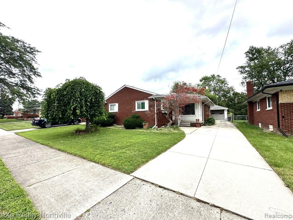 Property Photo: 8134 Lochdale Street MI 48127 1284