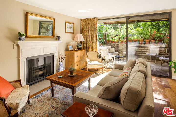 Property Photo: 1401 Valley View Road 126 CA 91202