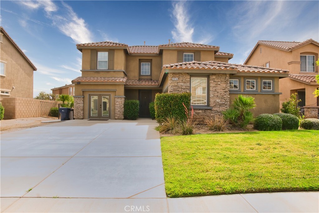 Property Photo: 39134 Dunbar Street CA 93551