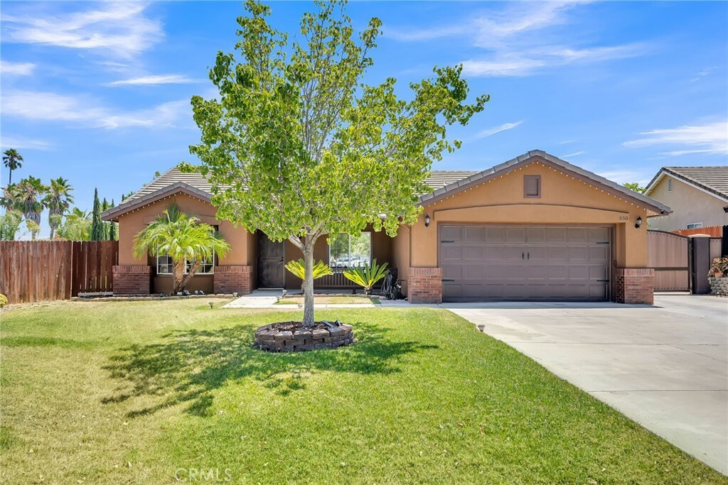 Property Photo:  850 Canary Lane  CA 92879 