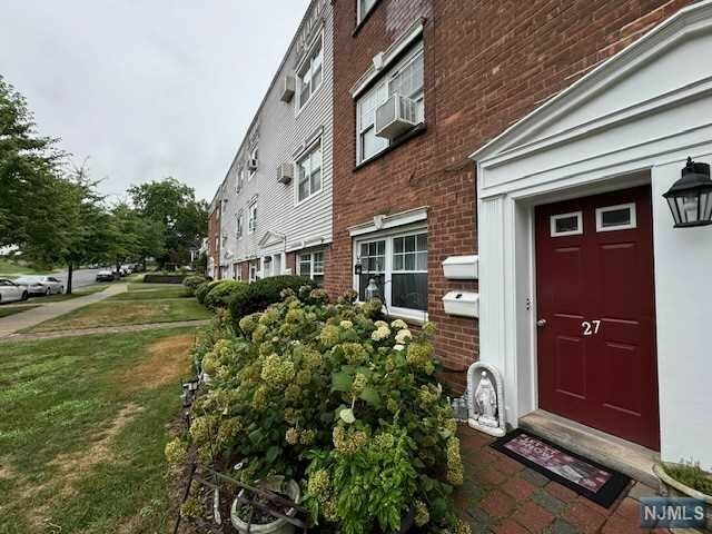 27B Hastings Avenue 27B  Rutherford NJ 07070 photo