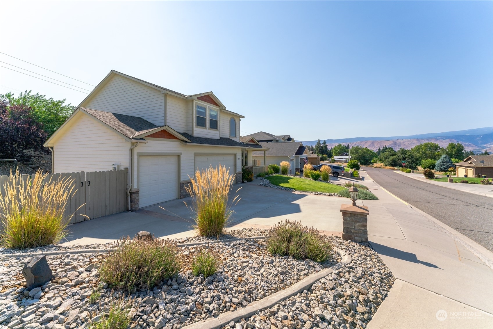 Property Photo: 1983 Peach Haven Court WA 98802