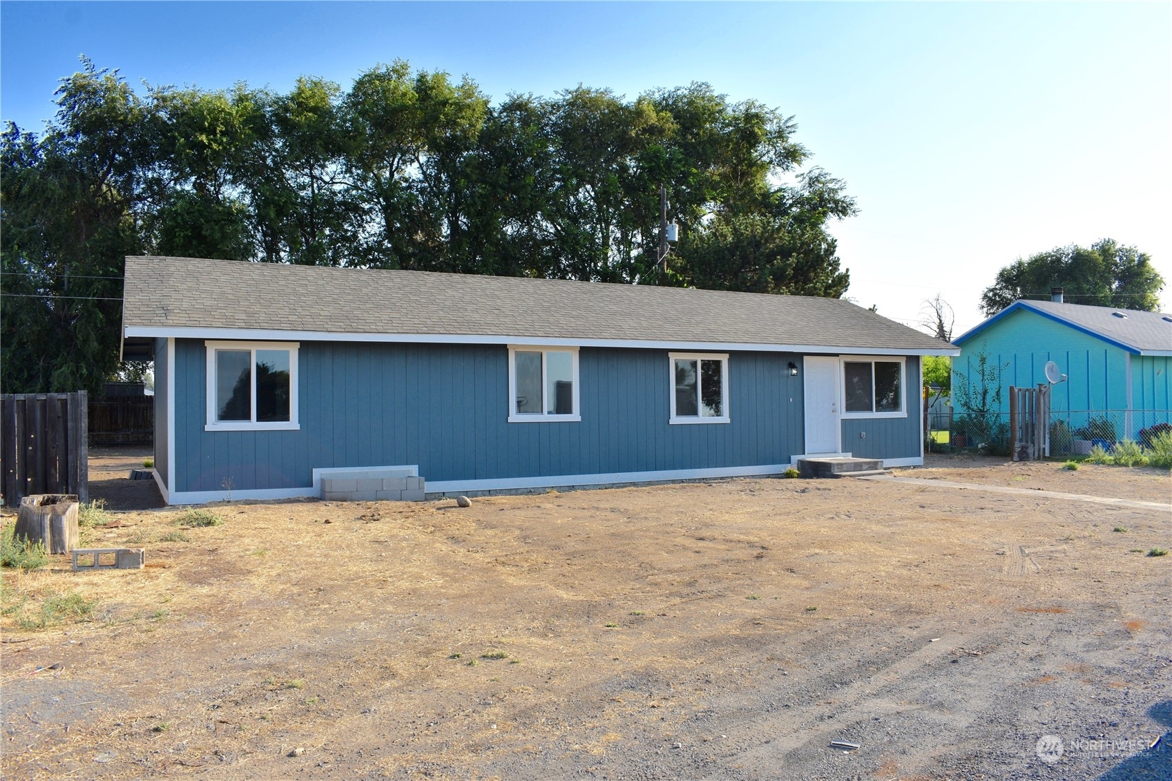 Property Photo:  9854  Apple Road  NE  WA 98837 