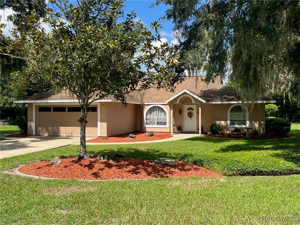 Property Photo:  1129 E Bloomfield Drive  FL 34453 