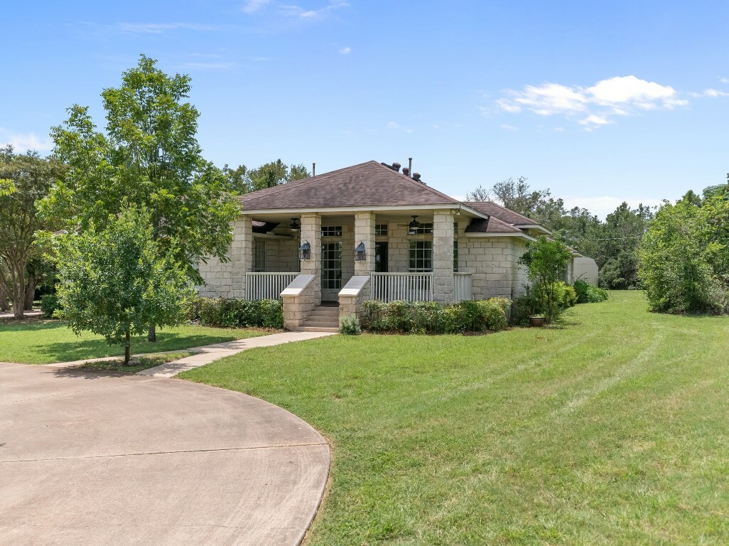 Property Photo:  6405 Ridge Oak Road  TX 78749 