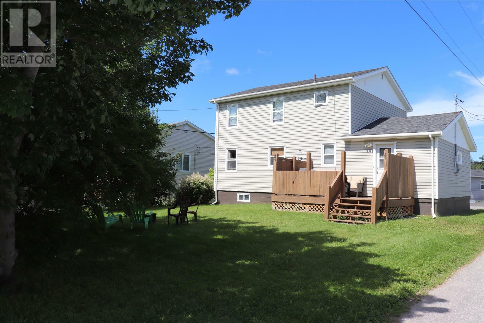 Property Photo:  8 Whites Avenue  NL A2N 1M3 