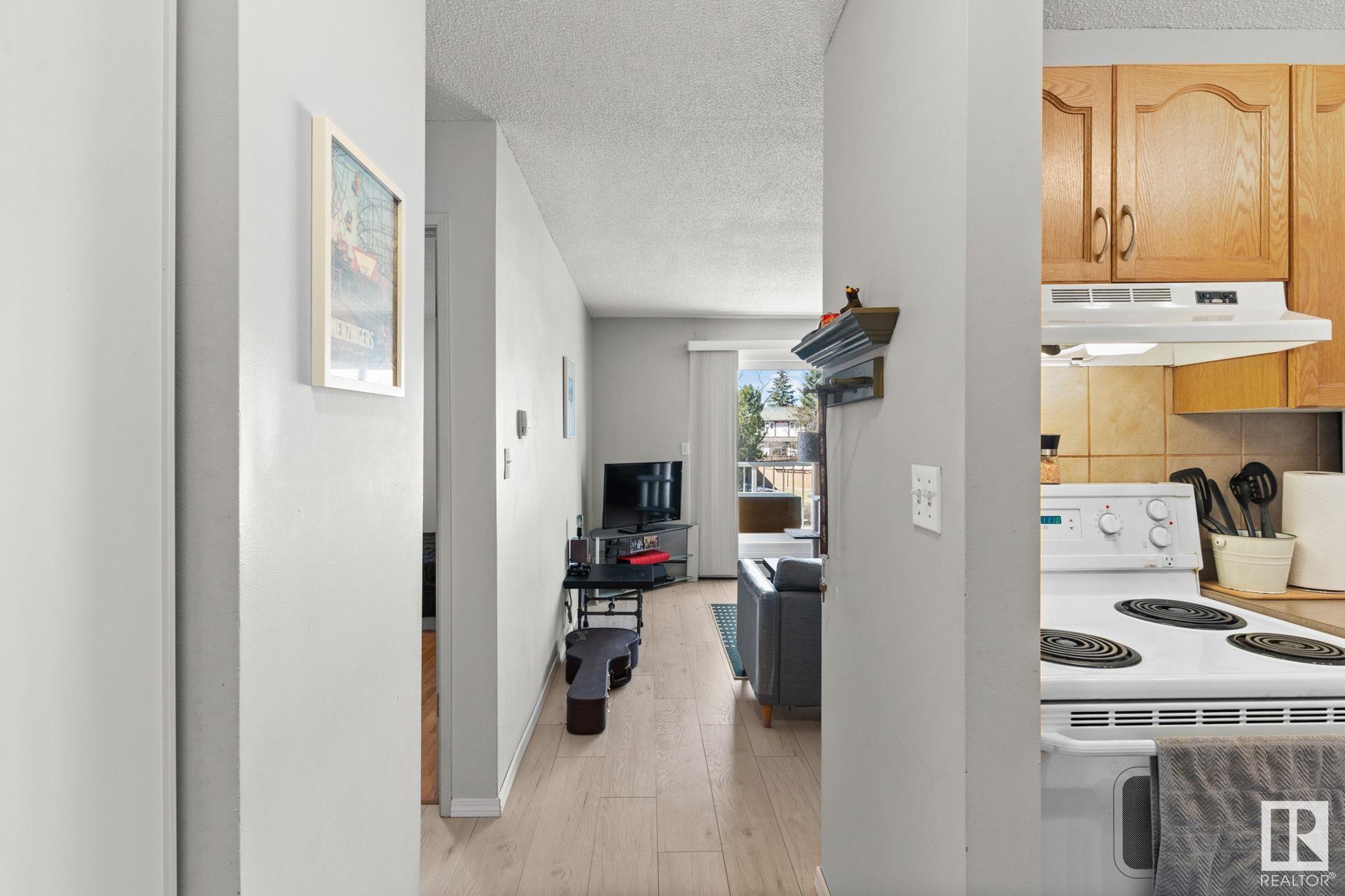 Property Photo: 2545 116 Street NW AB T6J 3Z7