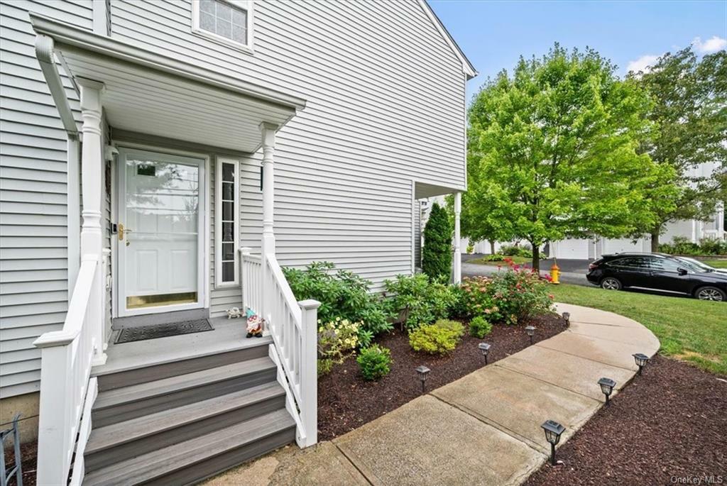 Property Photo:  3014 Patrick Henry Court  NY 12553 