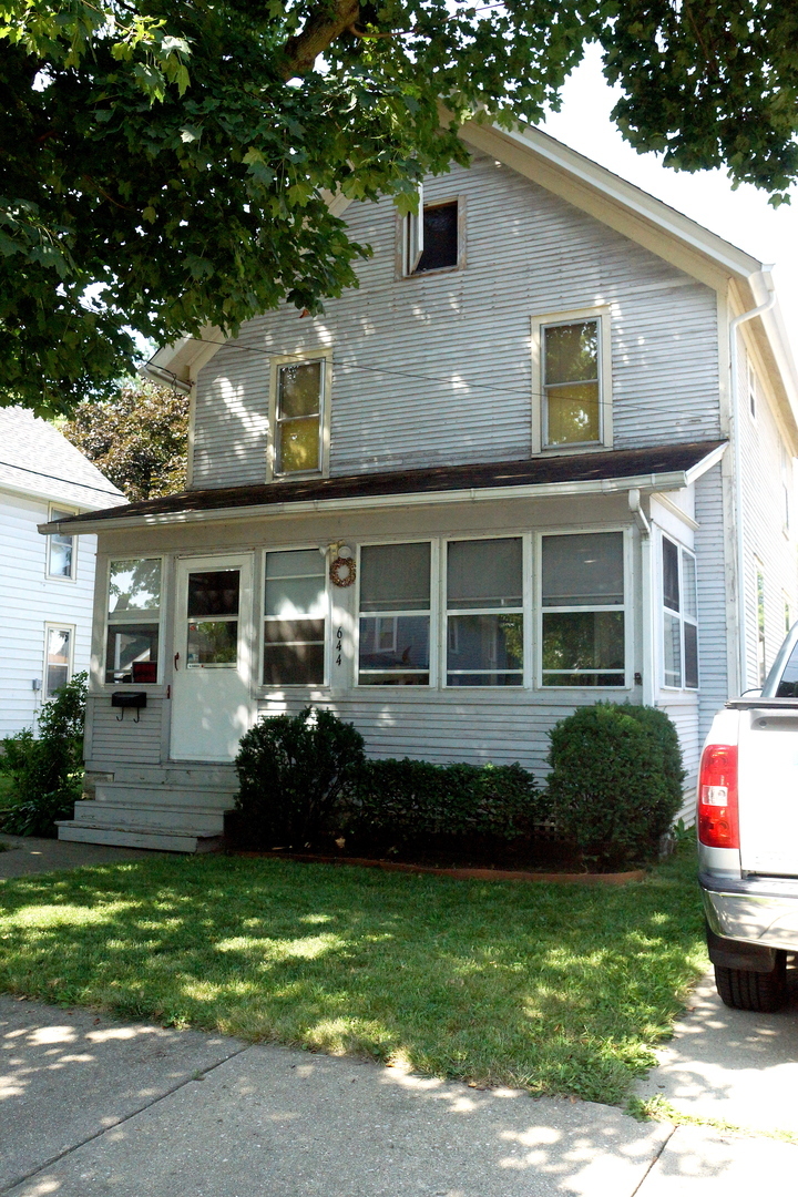 Property Photo:  644 Wilder Street  IL 60506 