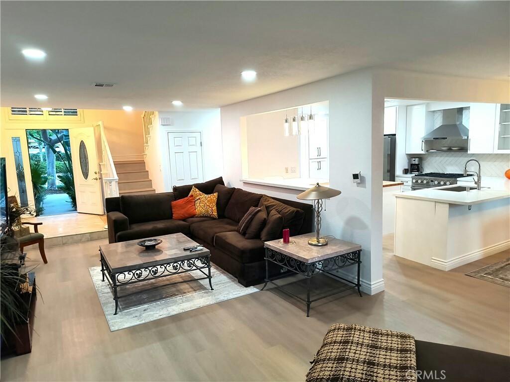 Property Photo:  6067 Loynes Drive 18  CA 90803 