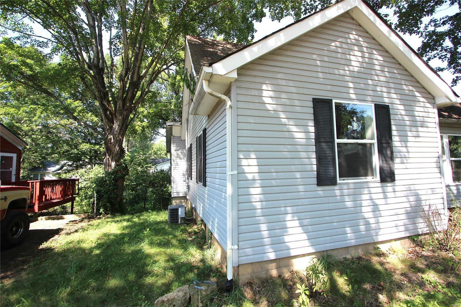 Property Photo:  322 S Iron Street  MO 63650 