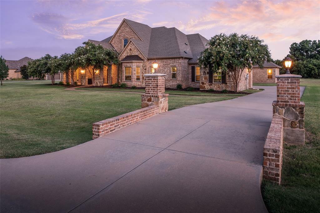 Property Photo:  901 S Bluffview Drive  TX 75002 