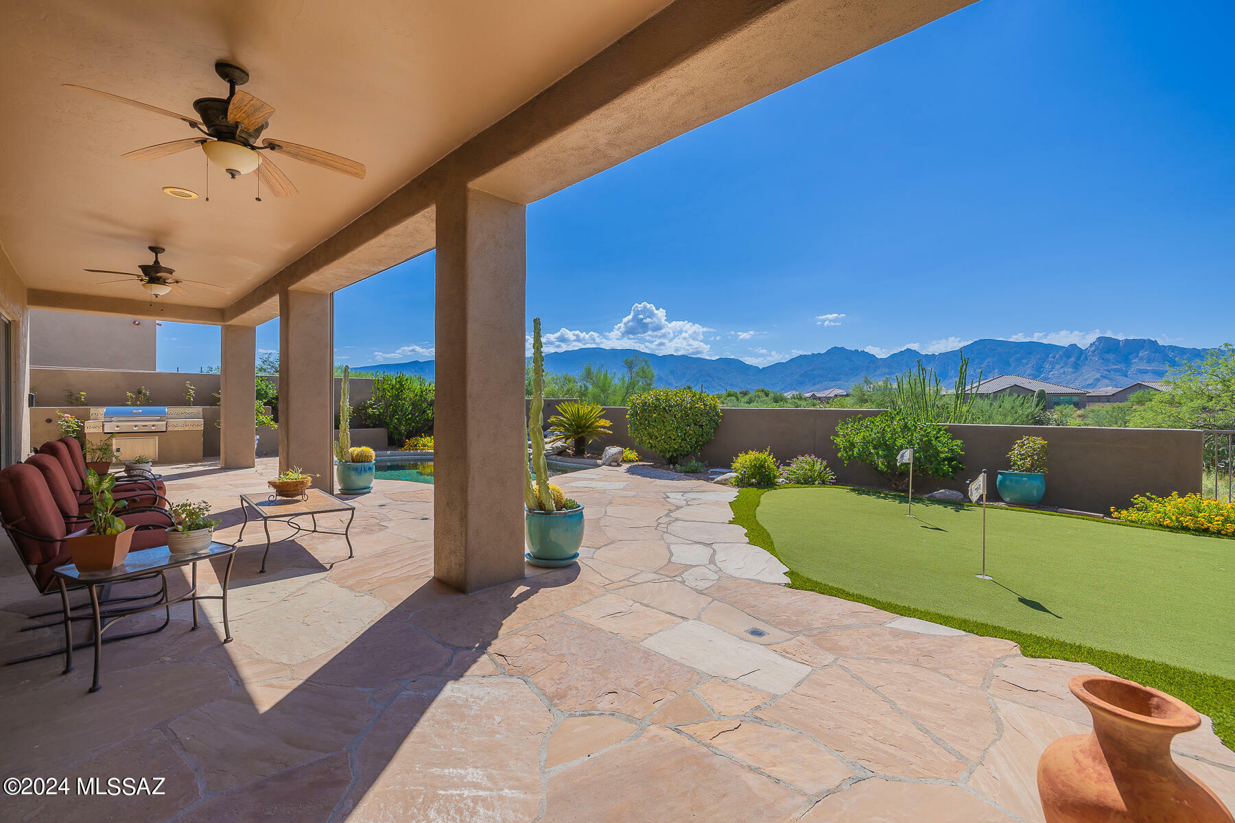 Property Photo:  577 W Quiet Springs Drive  AZ 85755 