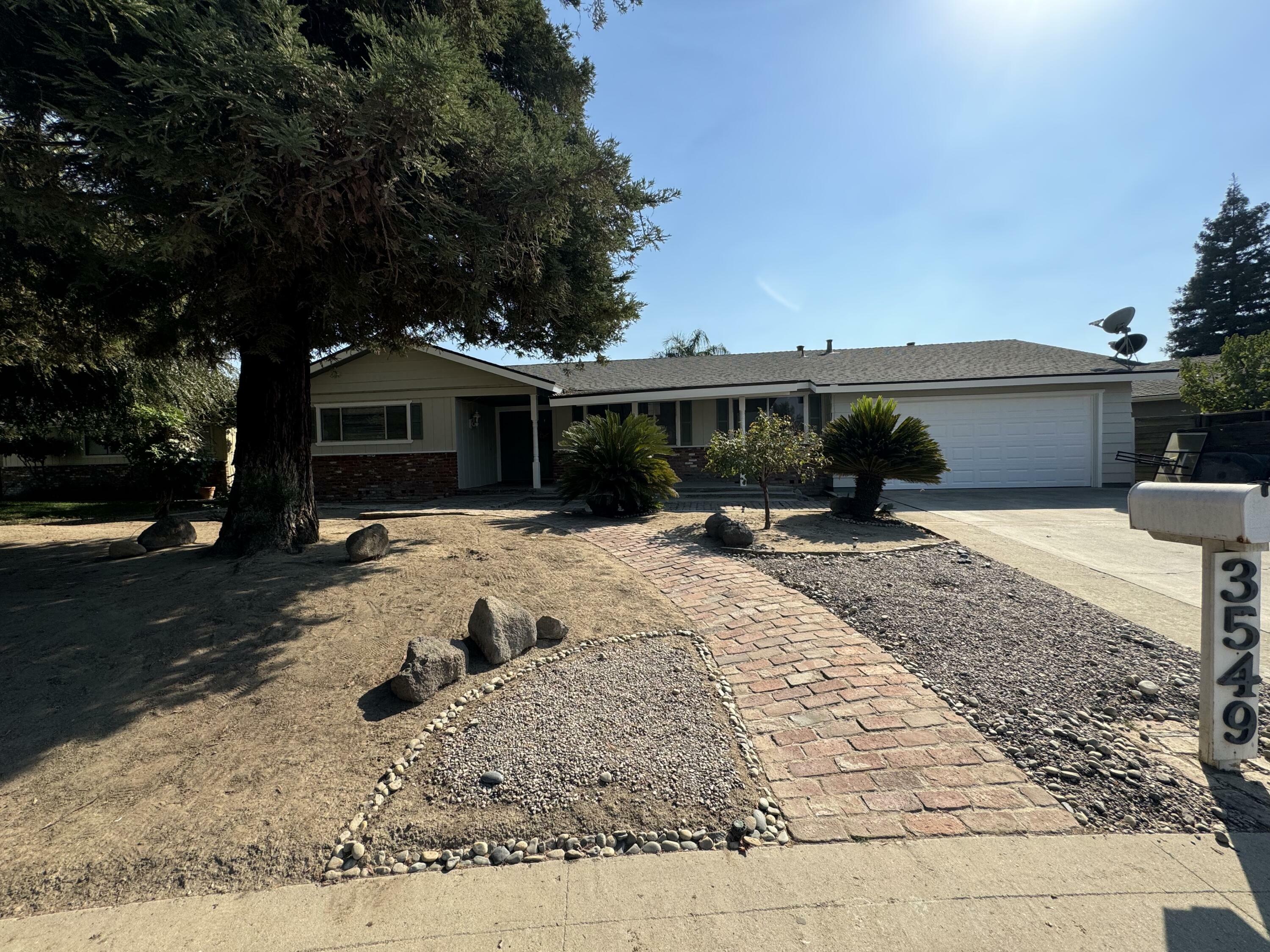 Property Photo:  3549 W McCormick Drive  CA 93277 