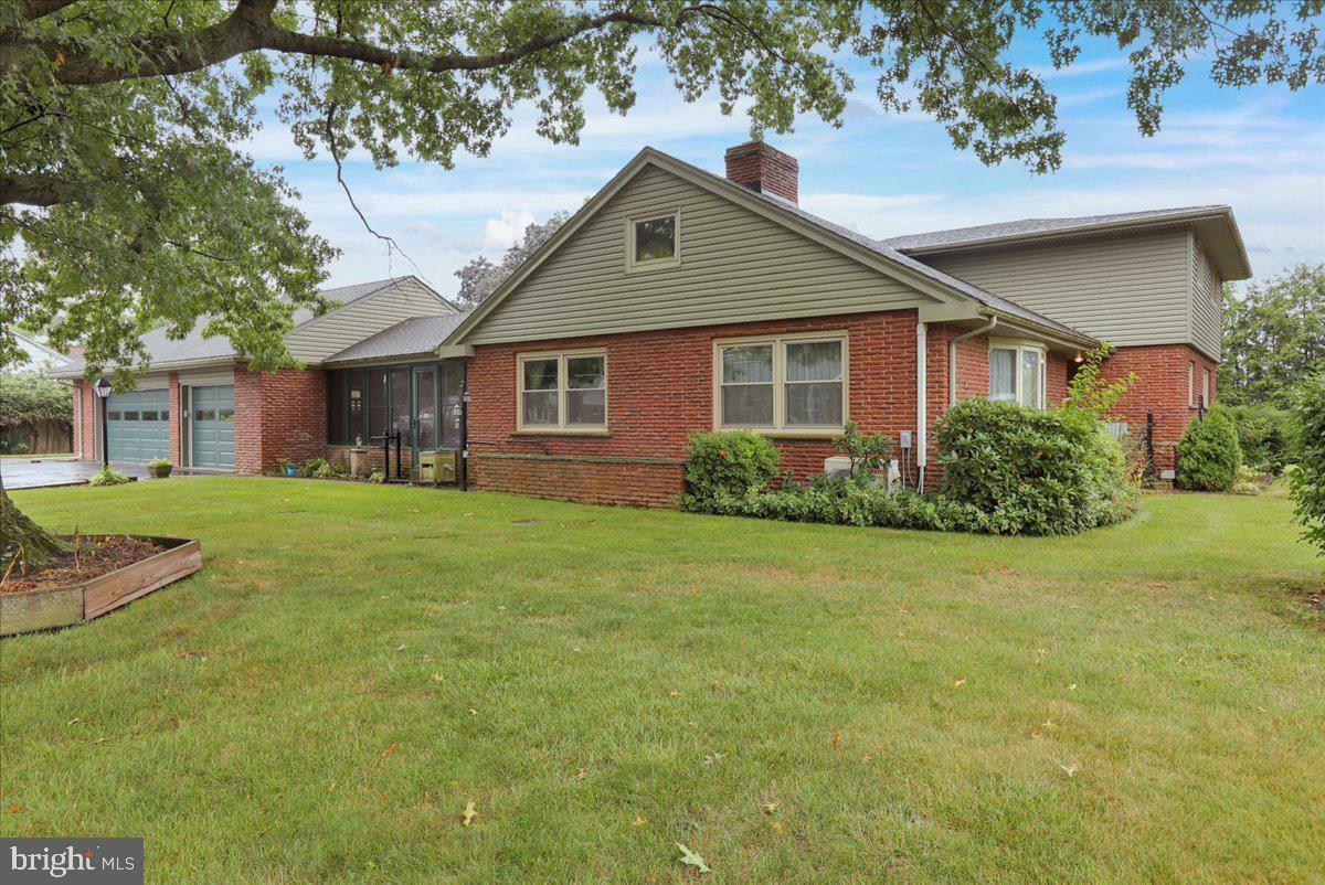 Property Photo:  114 Brubaker Road  PA 17543 