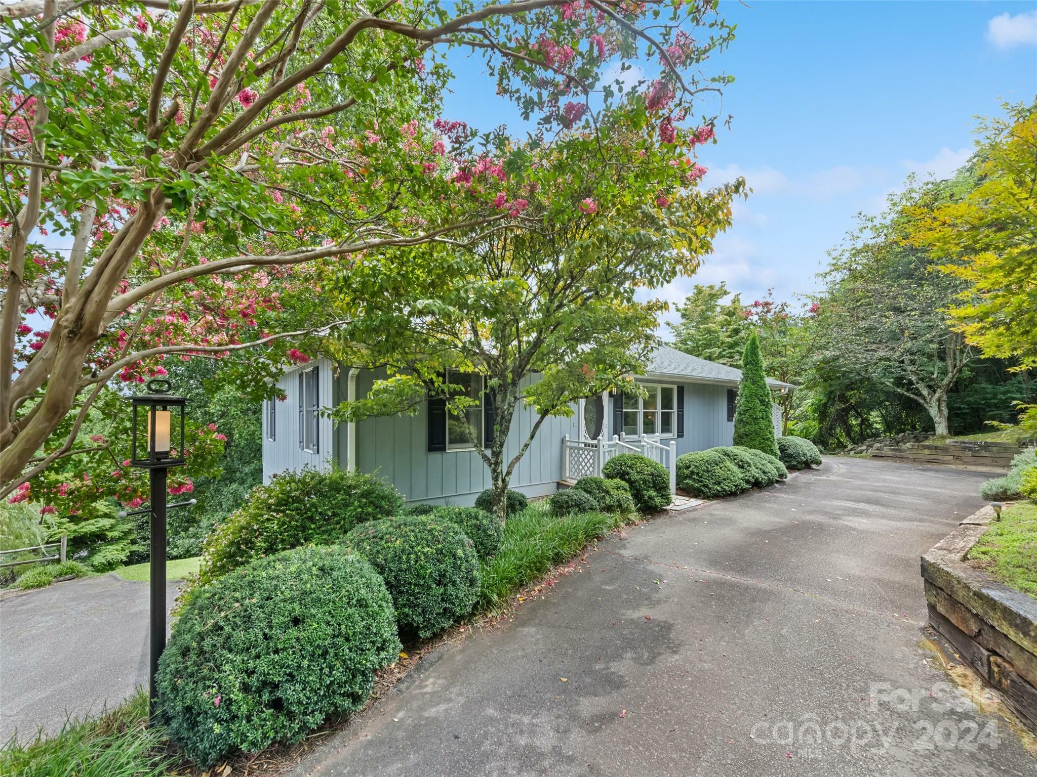 Property Photo:  436 Crescent Street  NC 28773 