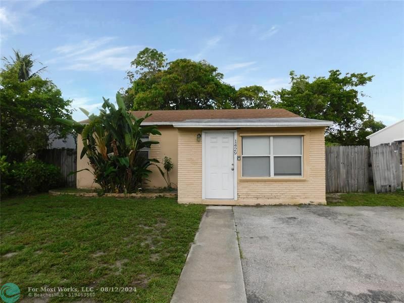 Property Photo:  1429 NW 5th Ave  FL 33311 