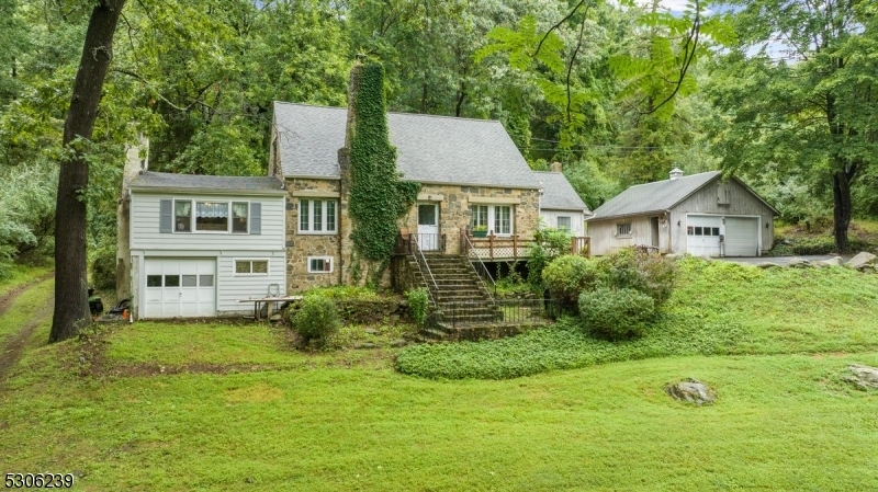 Property Photo:  178 Buffalo Hollow Rd  NJ 08826 