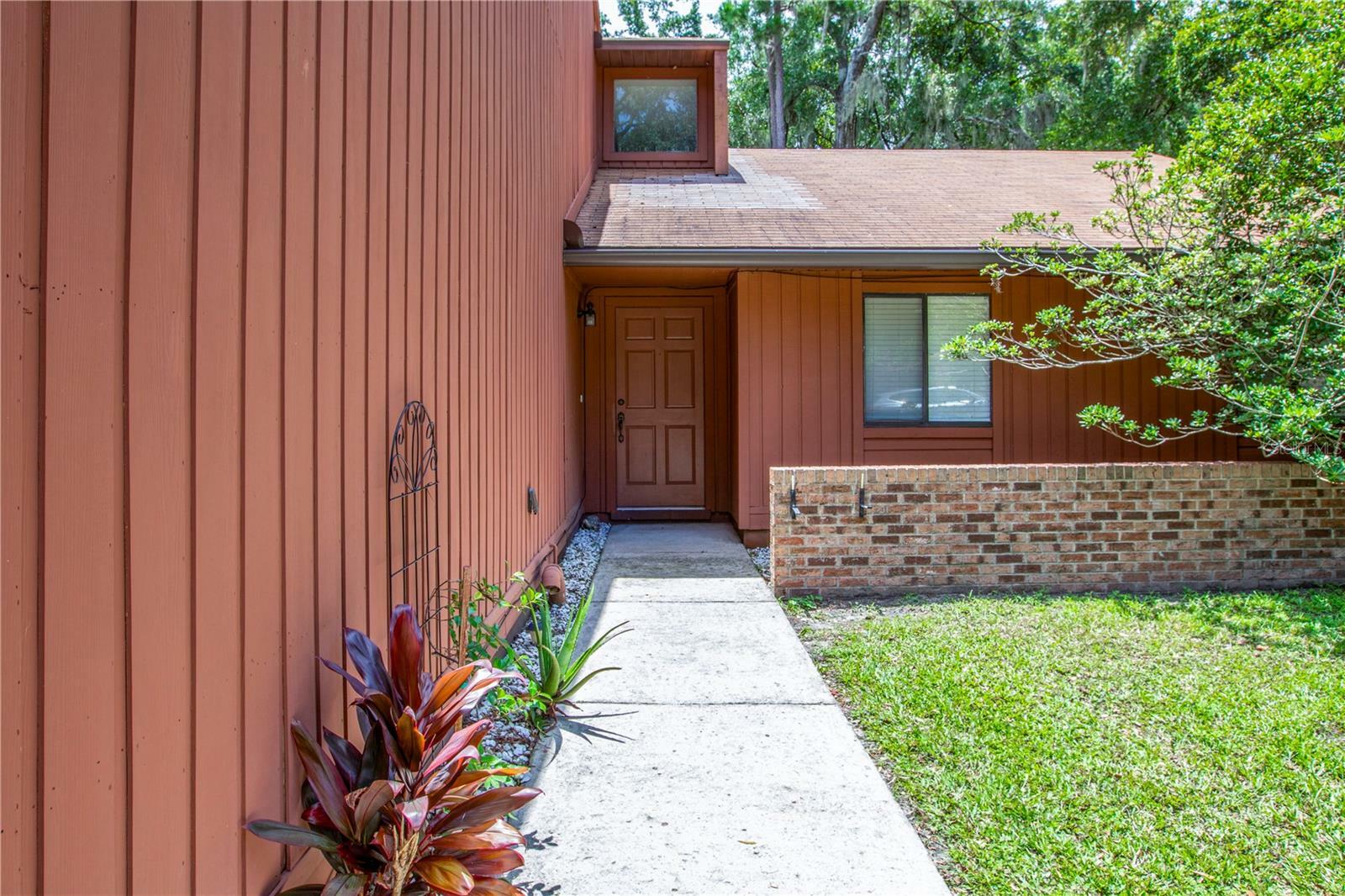 Property Photo:  4136 NW 18th Drive  FL 32605 