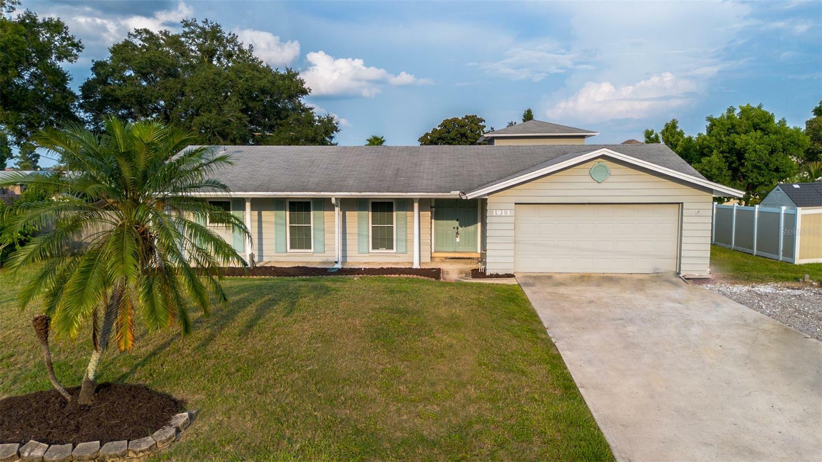 Property Photo:  1913 Bear View Drive  FL 32703 