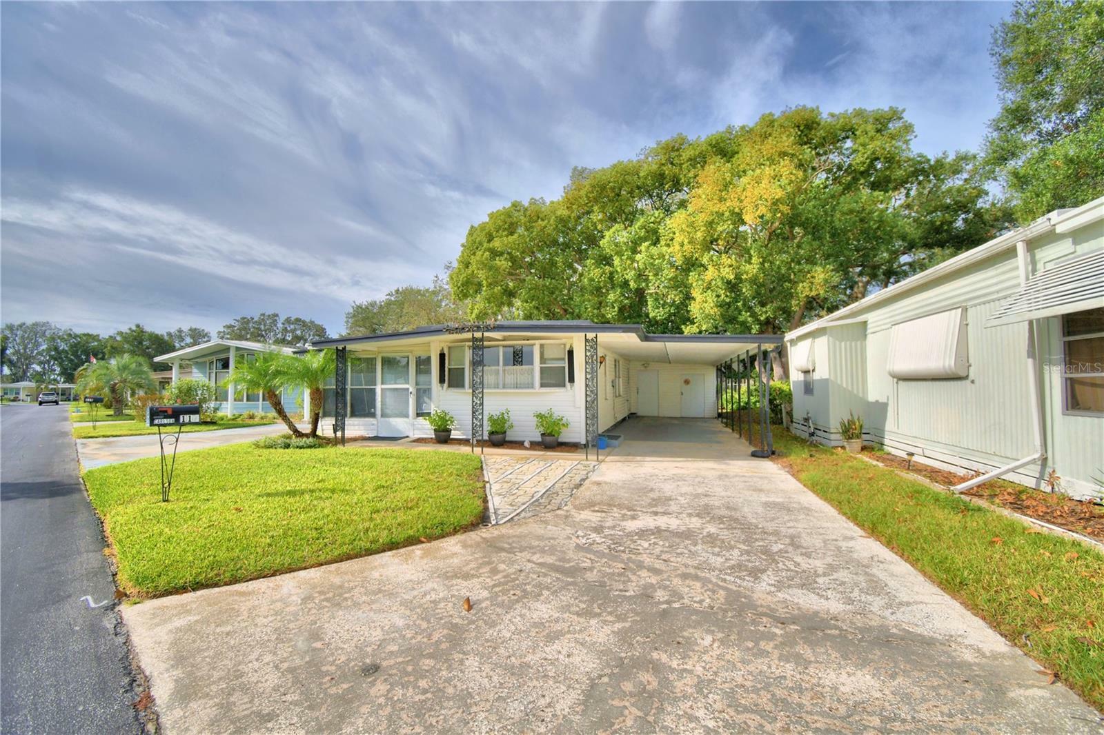 Property Photo:  117 Paradise Lane  FL 33823 