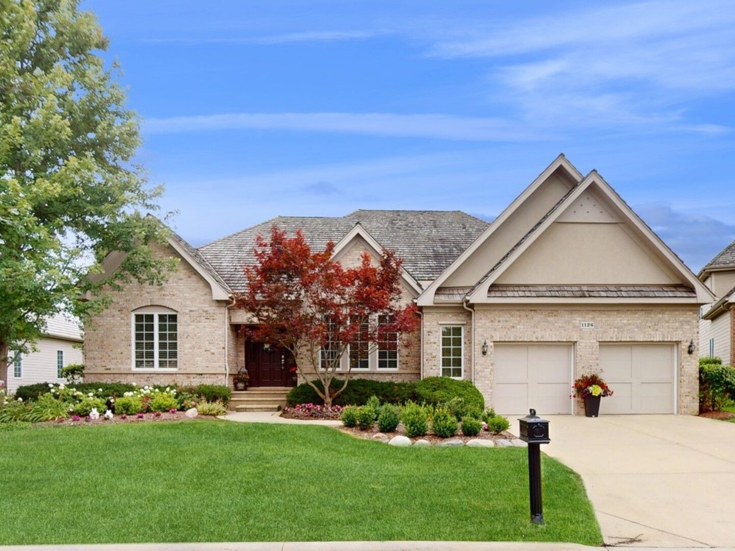 Property Photo: 1126 Jonathan Drive IL 60010