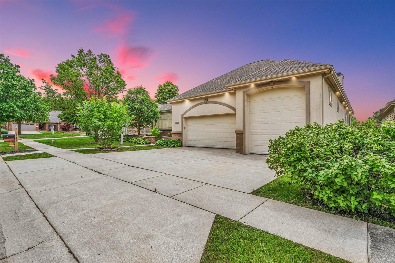 Property Photo:  2411 Prairieridge Place  IL 61822 