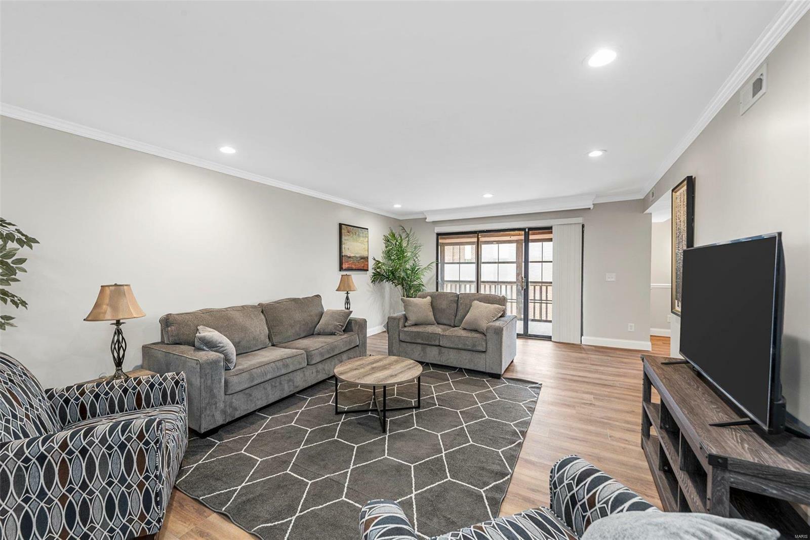 Property Photo: 578 Sarah Lane 401 MO 63141