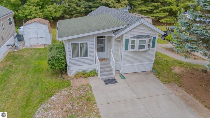 2757 Owens Drive Unit#97  Houghton Lake MI 48629 photo