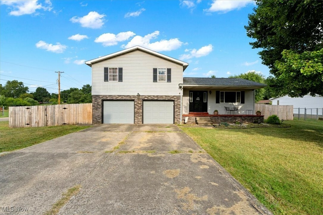 Property Photo: 801 Barclay Street OH 45714