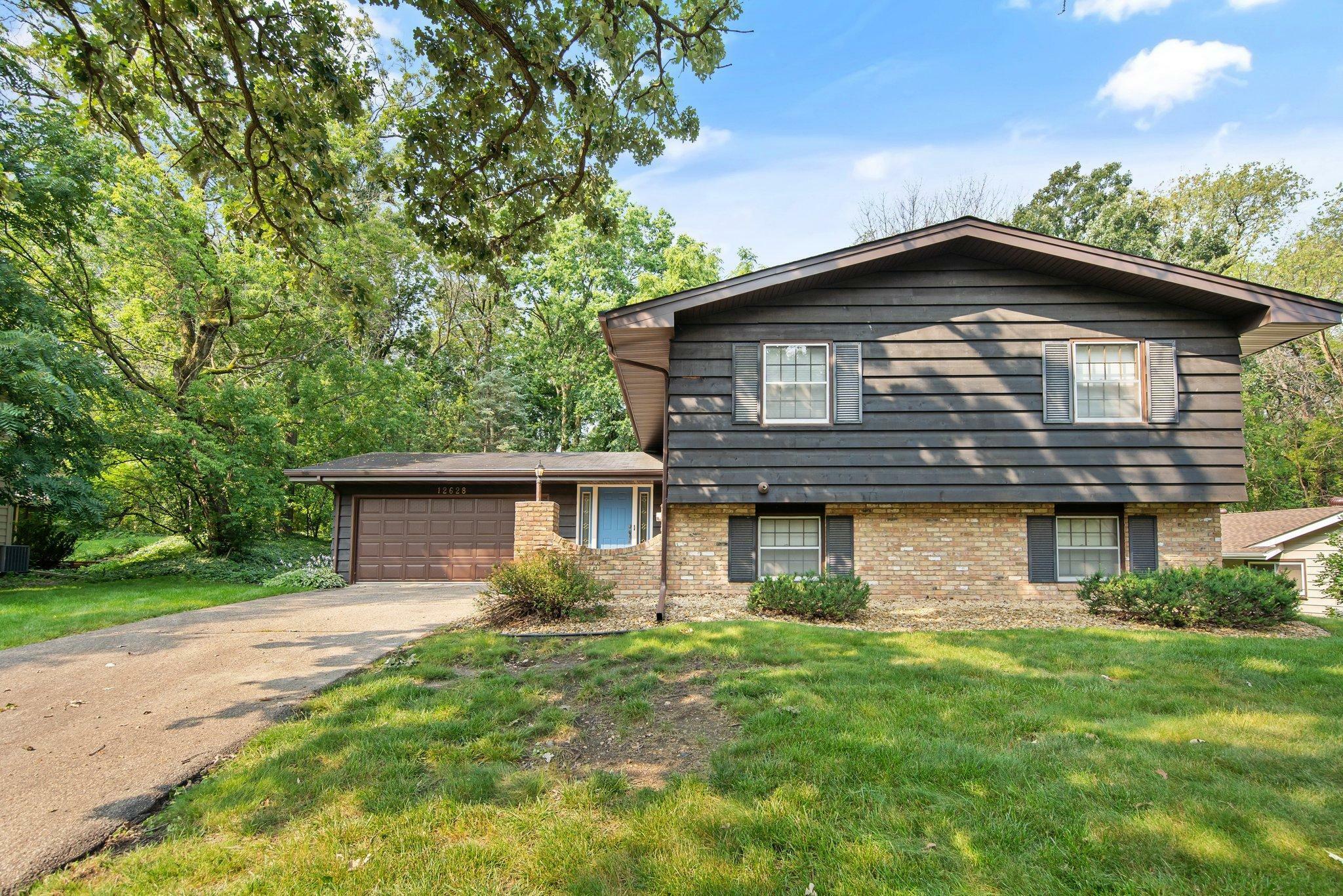 Property Photo:  12628 Parkwood Drive  MN 55337 